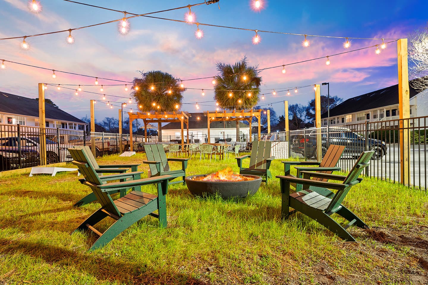 Twilight-Outdoor-Firepit-01-Seahawk-Retreat-Wilmington-01-1